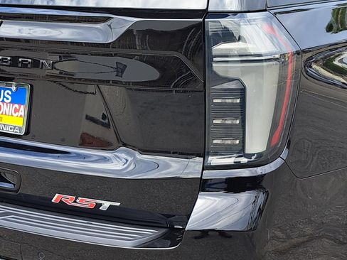 Used 2026 Chevrolet Suburban RST w/ Comfort Package RWD image 39