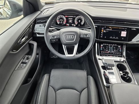 Certified 2024 Audi Q8 Prestige image 13