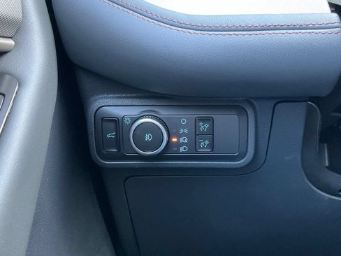 Used 2025 Ford Explorer Active w/ Active Comfort Package RWD image 47