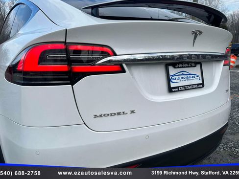 Used 2018 Tesla Model X 75D image 13