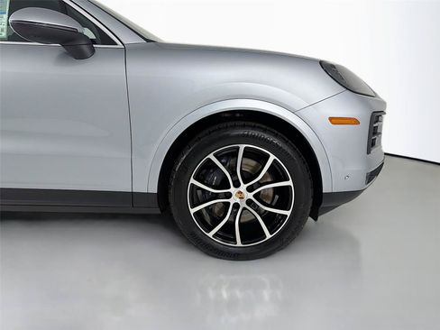 New 2026 Porsche Cayenne AWD/4WD image 27