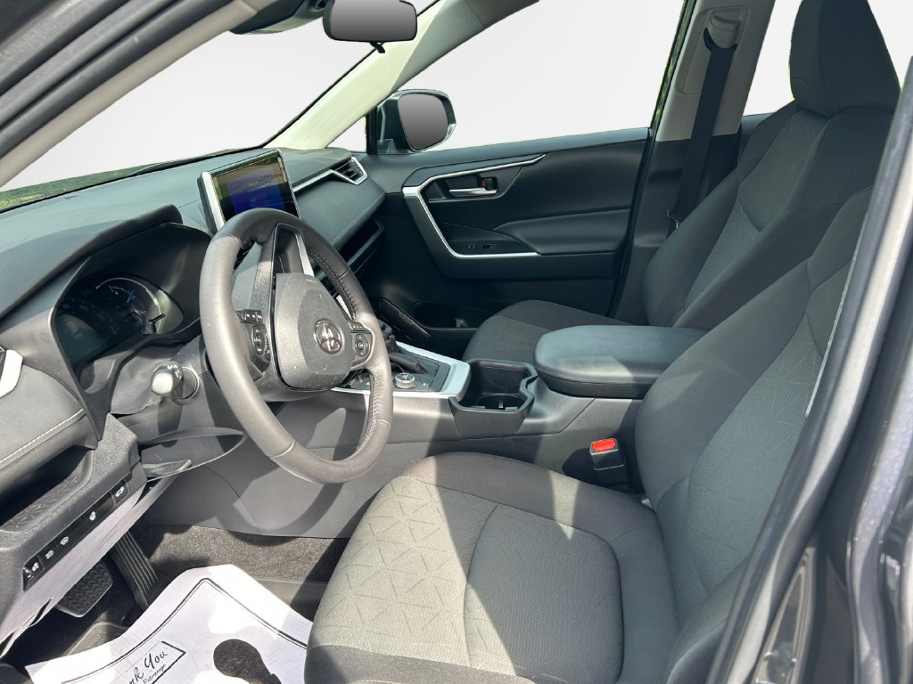 Used 2024 Toyota RAV4 XLE w/ Convenience Package AWD/4WD image 12