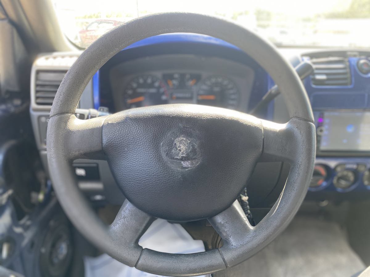 Used 2005 Chevrolet Colorado LS RWD image 13