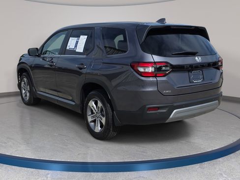Used 2025 Honda Pilot EX-L image 8