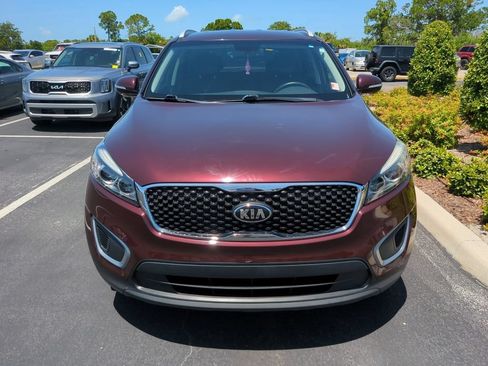 Used 2017 Kia Sorento FWD w/ LX Convenience Package image 3