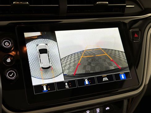 Used 2023 Chevrolet Bolt EUV Premier w/ Sun & Sound Package image 17