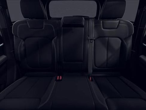 New 2026 Jeep Grand Cherokee Altitude image 12