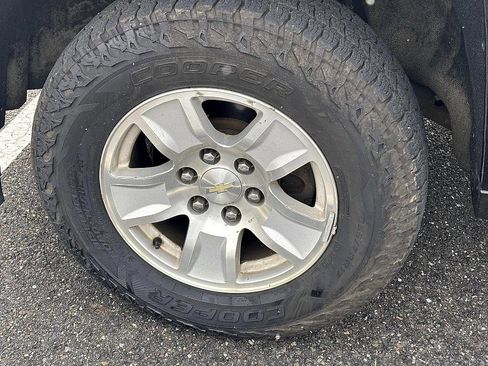 Used 2018 Chevrolet Silverado 1500 LT w/ All Star Edition image 11