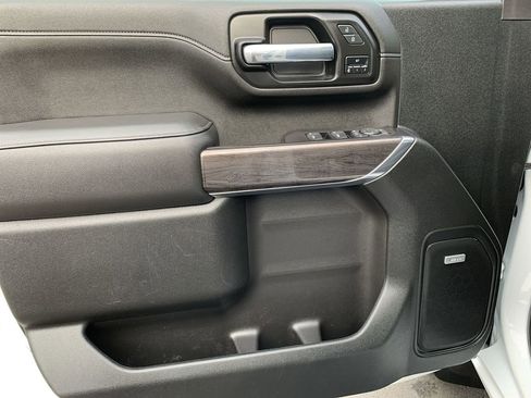 Used 2021 Chevrolet Silverado 3500 LTZ w/ LTZ Convenience Package image 17