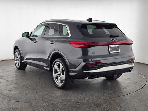 Used 2025 Audi Q5 Premium Plus w/ Premium Plus AWD/4WD image 3
