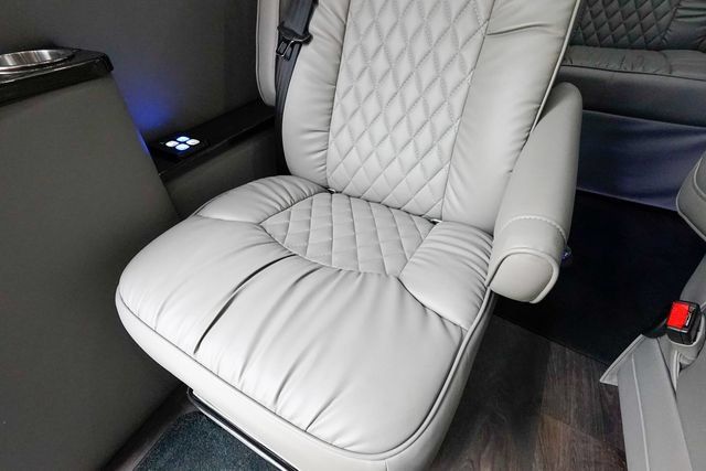 Used 2018 Mercedes-Benz Sprinter 3500 image 91