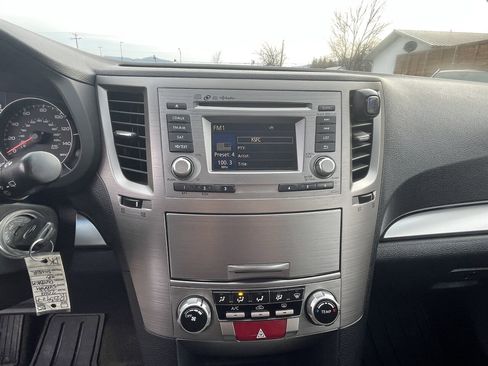 Used 2014 Subaru Outback 2.5i Premium image 17