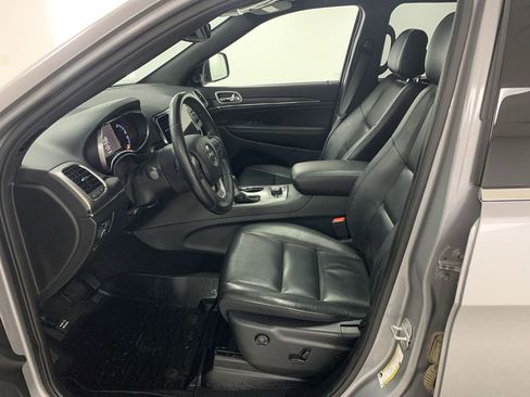 Used 2019 Jeep Grand Cherokee Limited w/ Trailer Tow Group IV AWD/4WD image 10