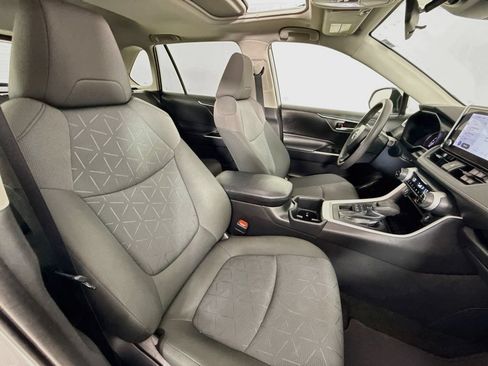 Certified 2023 Toyota RAV4 XLE w/ Convenience Package AWD/4WD image 30