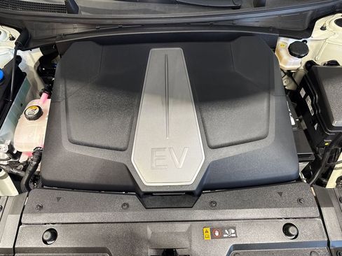 Used 2022 Kia EV6 GT-Line w/ GT-Line Suede Seat Package image 39