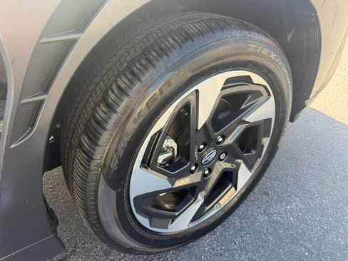 Used 2024 Subaru Crosstrek 2.5i Limited w/ Crosstrek Mirror Package AWD/4WD image 29