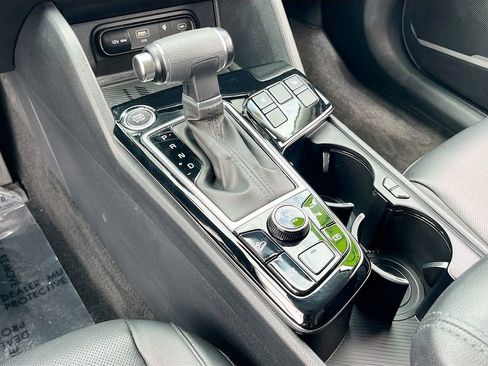 Used 2024 Kia Sportage EX image 17