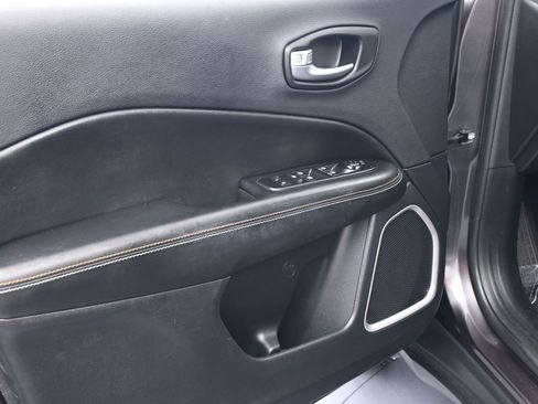 Used 2021 Jeep Compass Latitude image 14