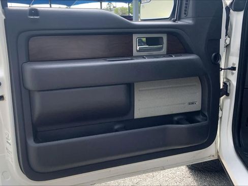 Used 2012 Ford F150 Lariat w/ Lariat Chrome Pkg image 21