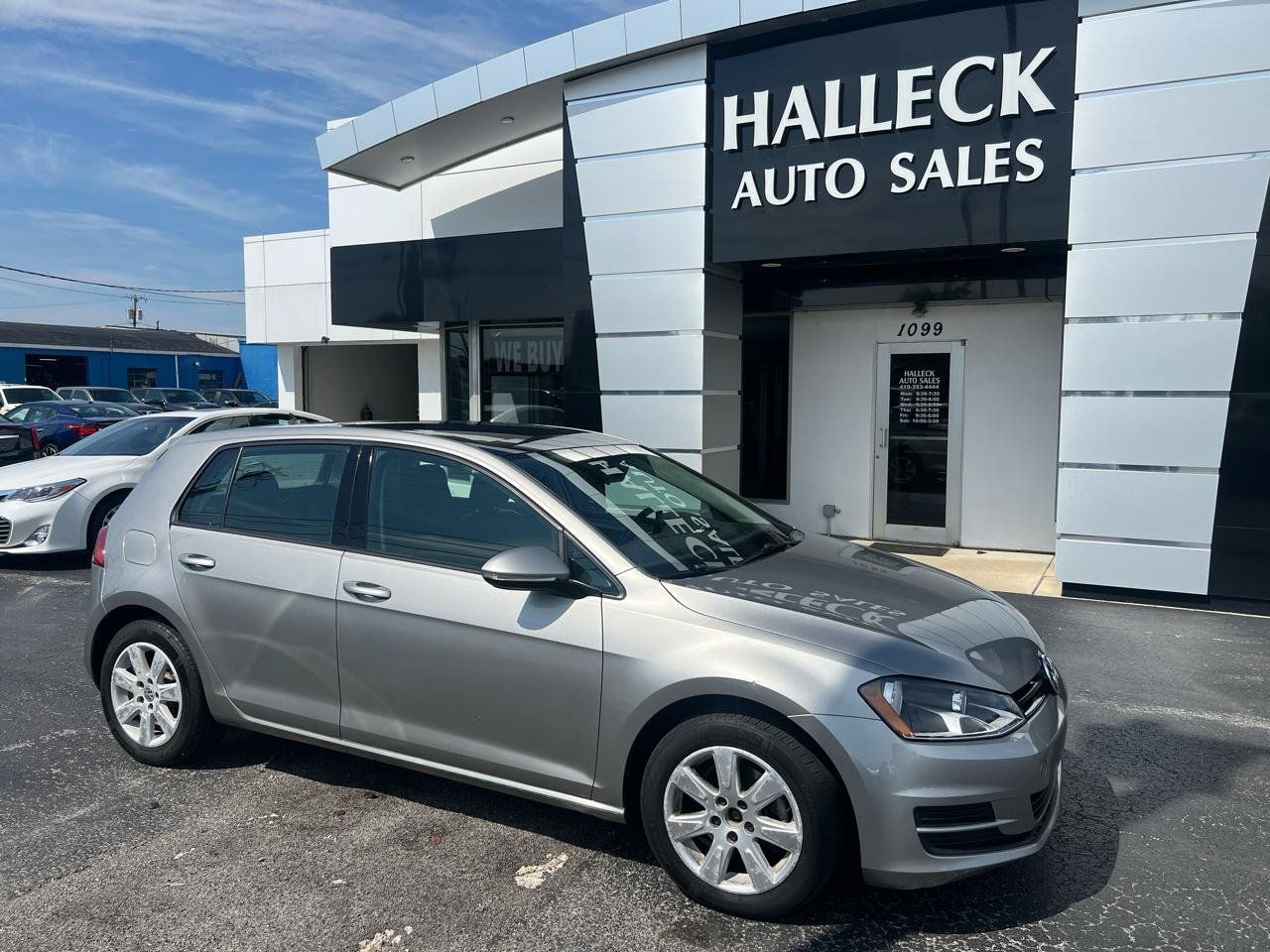 Used 2017 Volkswagen Golf Wolfsburg Edition FWD image 7
