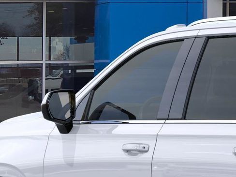 New 2026 Chevrolet Suburban LS RWD image 37