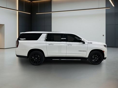 Used 2023 Chevrolet Suburban High Country image 6