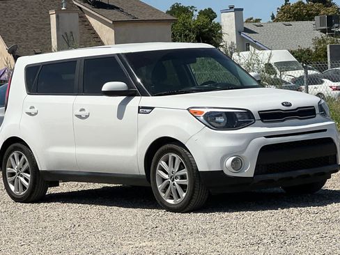 Used 2019 Kia Soul + FWD image 10
