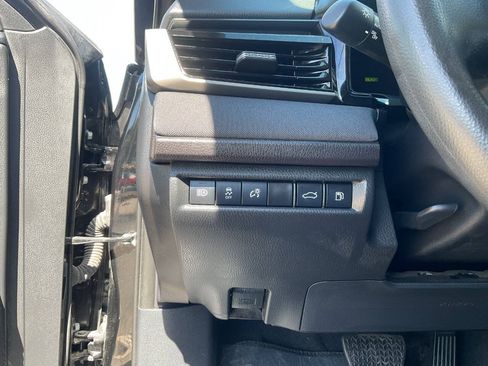 Used 2025 Toyota Camry LE FWD image 16