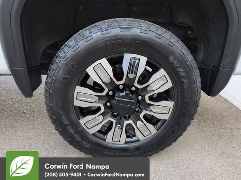 Used 2025 GMC Sierra 3500 Denali AWD/4WD image 32