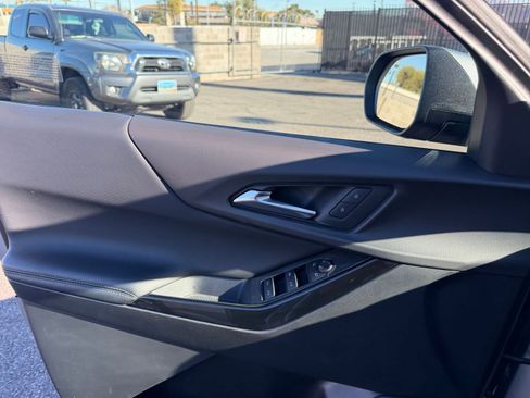 Used 2025 Chevrolet Equinox LT image 20