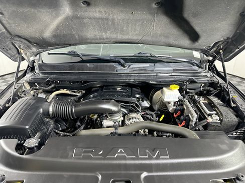 Used 2022 RAM 1500 Limited w/ Body Color Bumper Group image 33