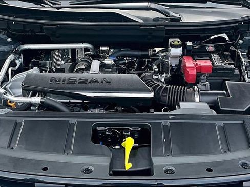Used 2025 Nissan Rogue S FWD image 28