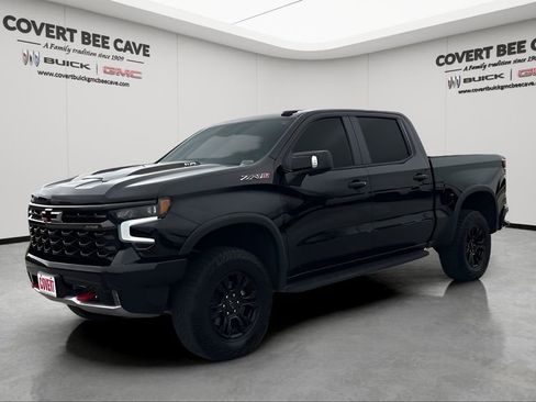 Used 2023 Chevrolet Silverado 1500 ZR2 w/ Technology Package image 3