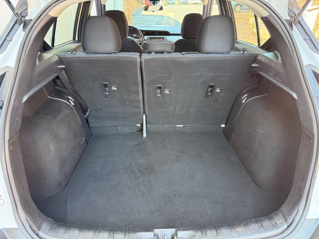 Used 2020 Nissan Kicks S FWD image 41