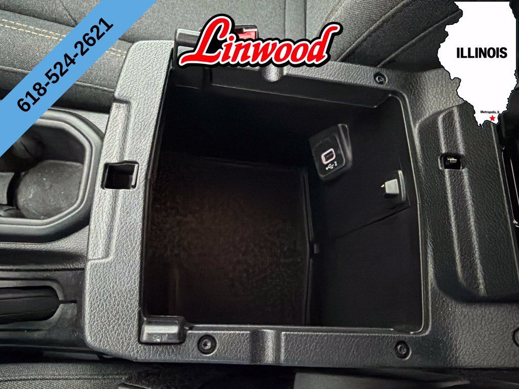 Used 2025 Jeep Wrangler Sport AWD/4WD image 18