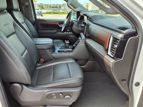 Used 2024 GMC Sierra 1500 Denali w/ Denali Reserve Package AWD/4WD image 13