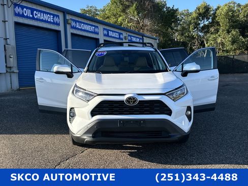 Used 2019 Toyota RAV4 XLE image 31