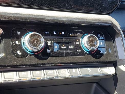 New 2026 GMC Sierra 1500 AT4 w/ AT4 Premium Package AWD/4WD image 24
