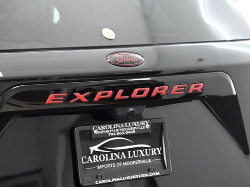 Used 2021 Ford Explorer ST w/ Equipment Group 401A AWD/4WD image 14