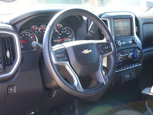 Used 2022 Chevrolet Silverado 1500 LT AWD/4WD image 14