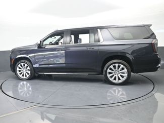 New 2025 Chevrolet Suburban Premier video 3