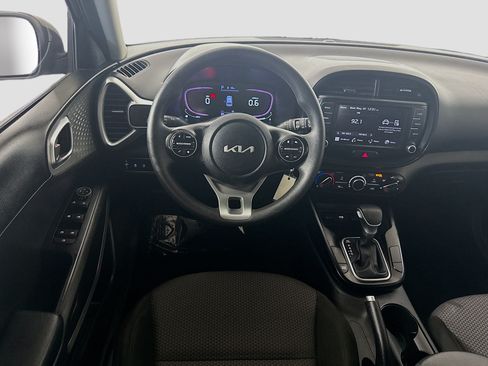Used 2023 Kia Soul LX w/ Option Group 015 FWD image 17