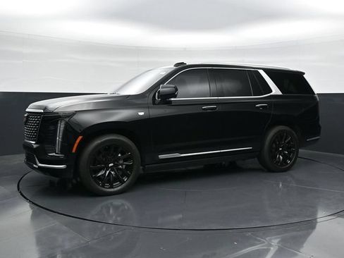 Used 2025 Cadillac Escalade Premium Luxury w/ Touring Package AWD/4WD image 6