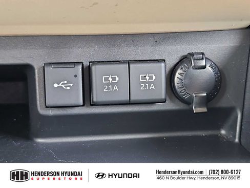 Used 2021 Toyota Highlander Limited FWD image 32
