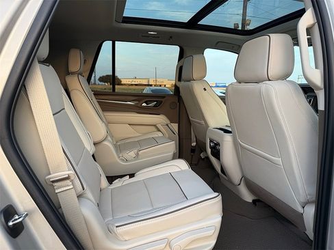 Used 2022 GMC Yukon Denali image 11