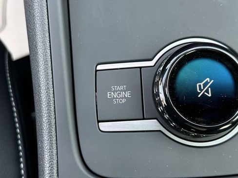 New 2026 Volkswagen Tiguan SE image 23