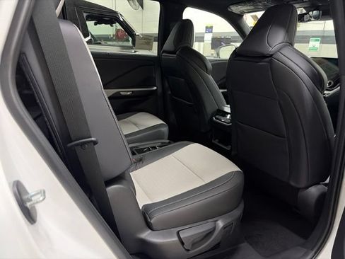 New 2026 Lexus TX 500h AWD image 11