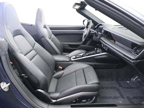 Used 2020 Porsche 911 Carrera S image 22