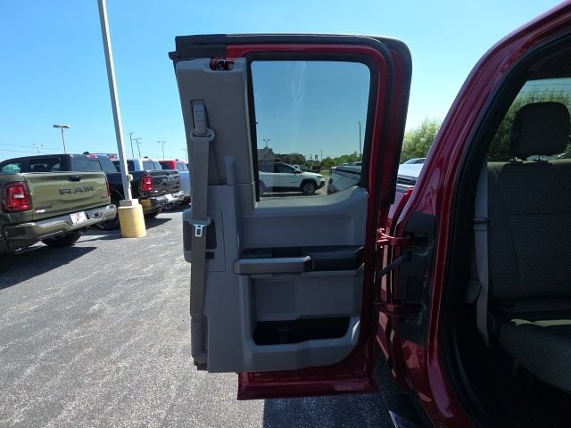 Used 2015 Ford F150 XLT w/ Equipment Group 301A Mid RWD image 16