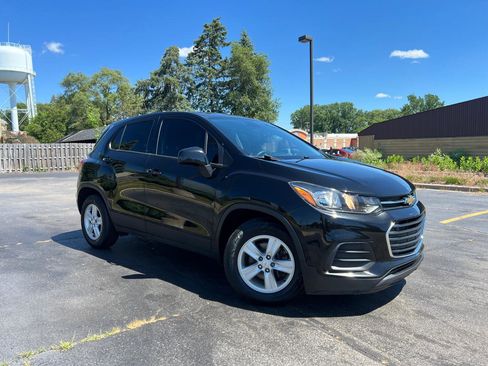 Used 2020 Chevrolet Trax LS w/ Tint and Cruise Package FWD image 11
